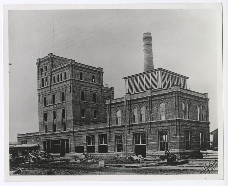 Around 1905 photo of the brick Bellingham Bay Brewery building