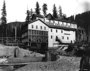The large wooden coal washery building of the Carbon Coal and Clay Co. at Blaine, 1911