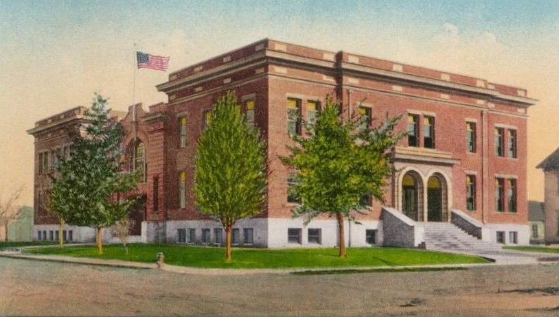 Roeder School, a historic brick Bellingham schoolhouse, on a hand-colored 1910s postcard